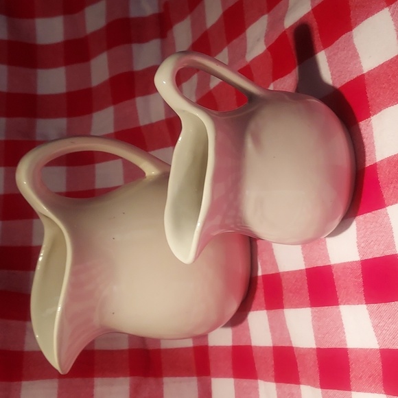 Vintage country Decor.  Small Pitchers lot - Picture 1 of 11